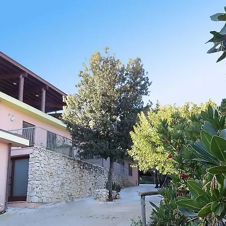 Hotel Ispinigoli